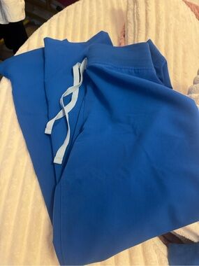 2 pants, one top Figs Women's in Royal Blue pants Kade style